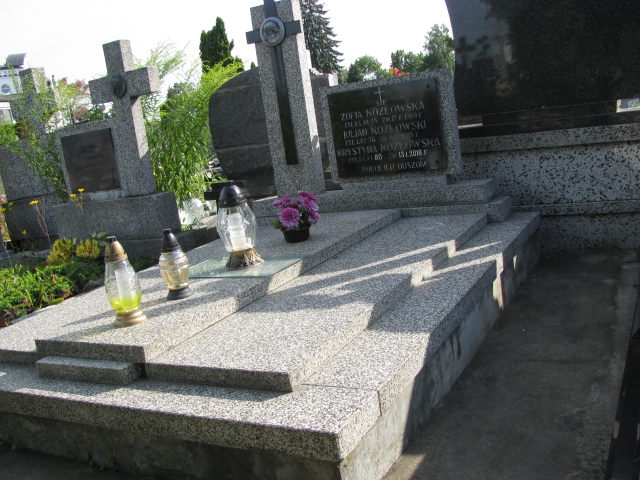 Grób Julian Kozłowski