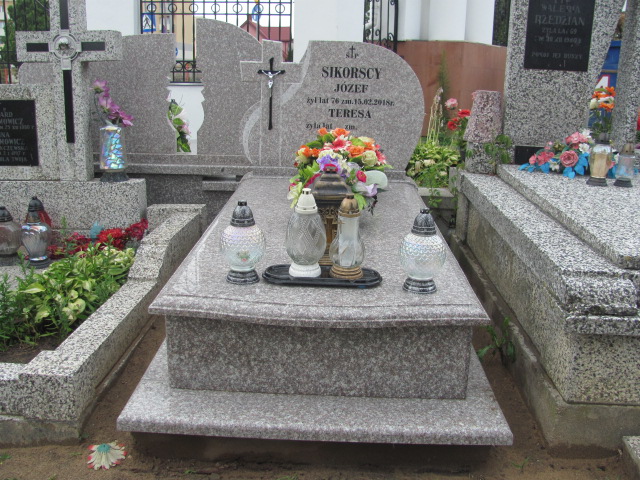Grób Józefina Sikorska