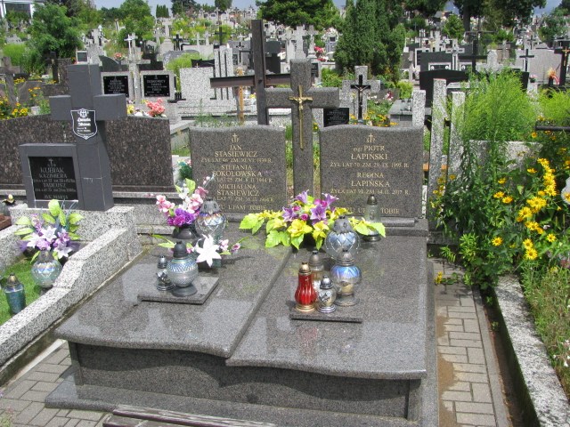Grób Regina Łapińska