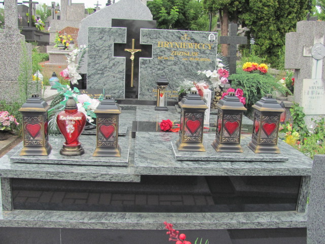 Grób Zdzisław Hryniewicki